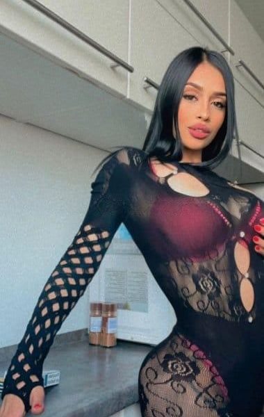 Erzene escort Mina profil görseli 2